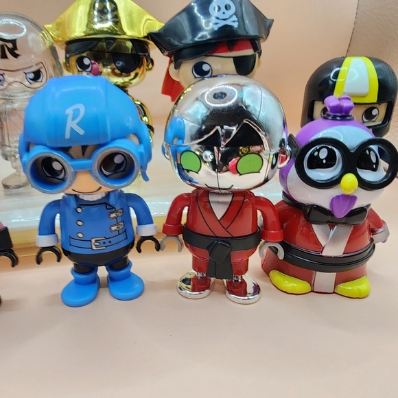 17 Ryans World Figures Lot Blind Bags Penguin Ninja Racer Pirate Panda - Picture 4 of 8